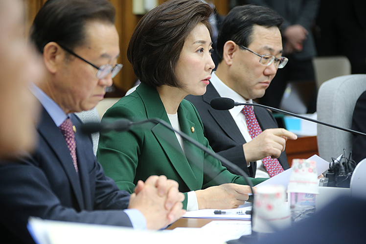 제목 노출 영역입니다 이미지