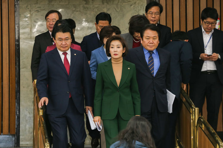 제목 노출 영역입니다 이미지