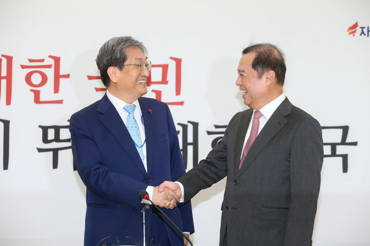 제목 노출 영역입니다 이미지