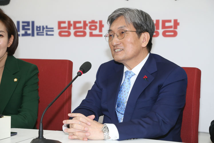 제목 노출 영역입니다 이미지