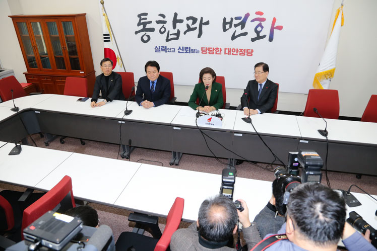 제목 노출 영역입니다 이미지