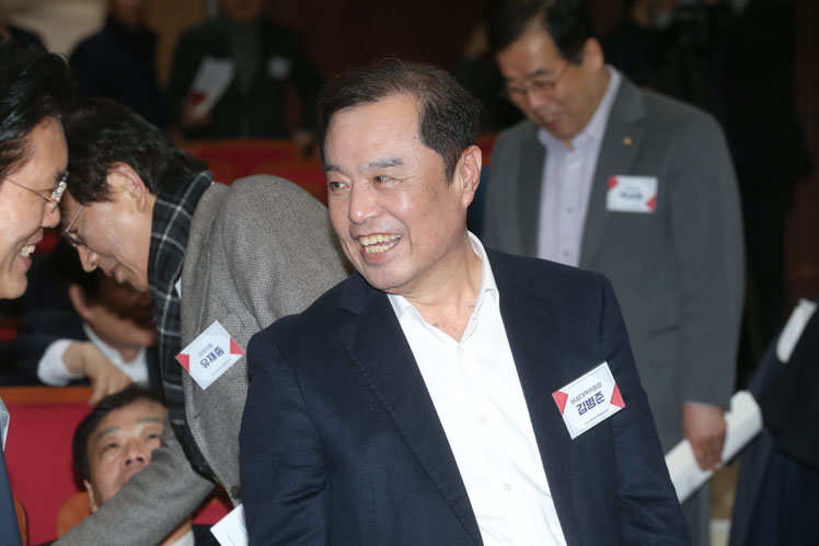 제목 노출 영역입니다 이미지
