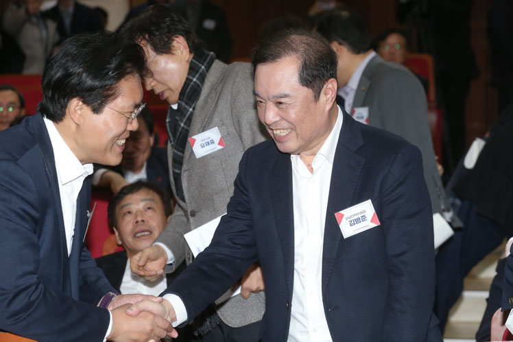 제목 노출 영역입니다 이미지
