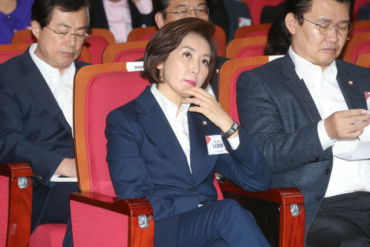 제목 노출 영역입니다 이미지