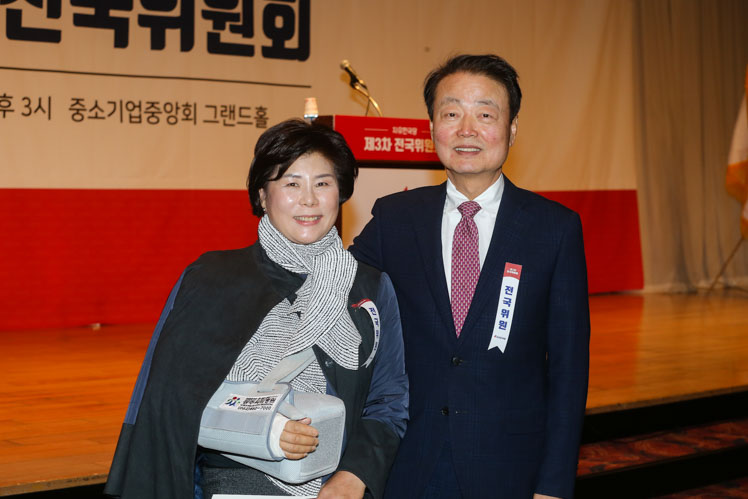 제목 노출 영역입니다 이미지