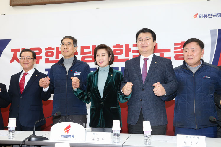 제목 노출 영역입니다 이미지