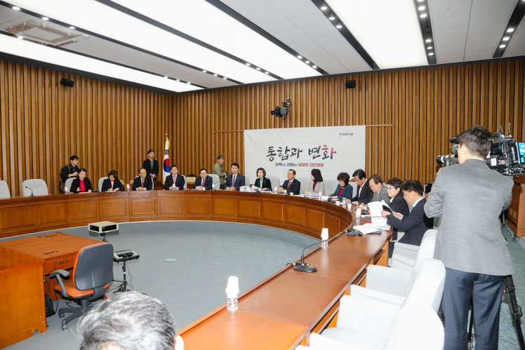 제목 노출 영역입니다 이미지