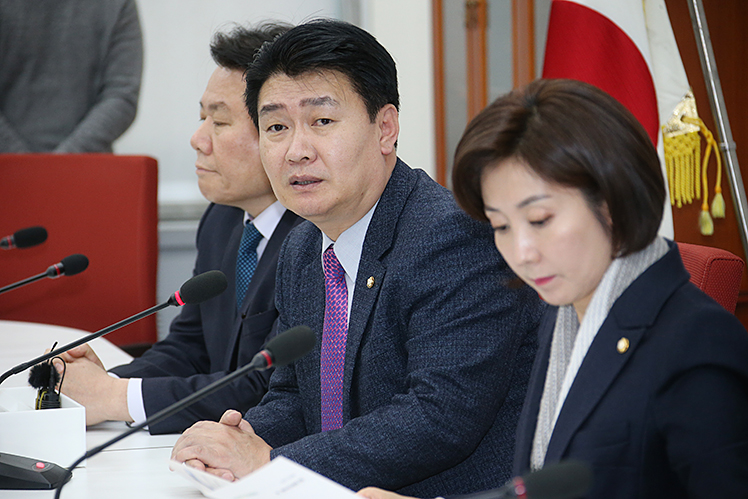 제목 노출 영역입니다 이미지