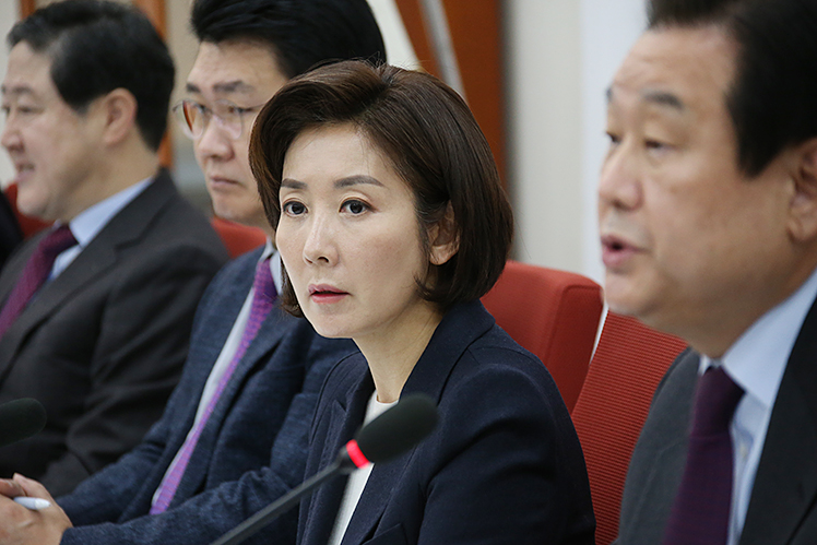 제목 노출 영역입니다 이미지