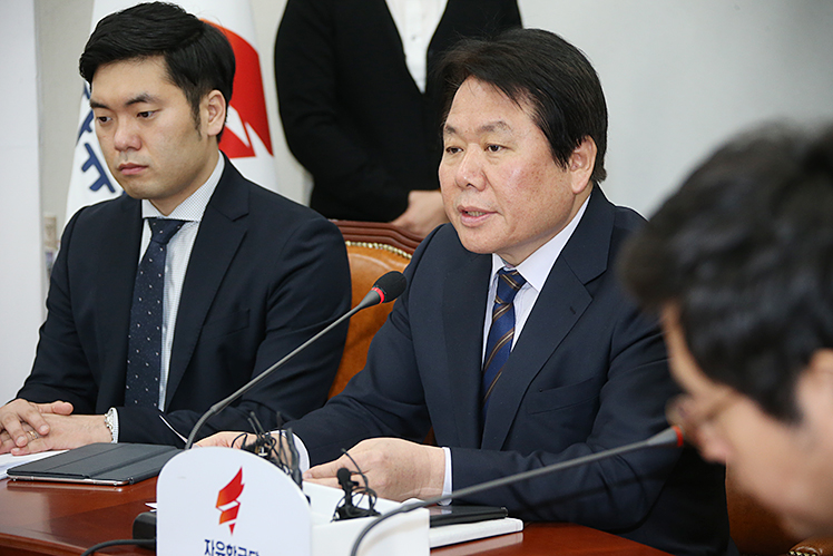 제목 노출 영역입니다 이미지