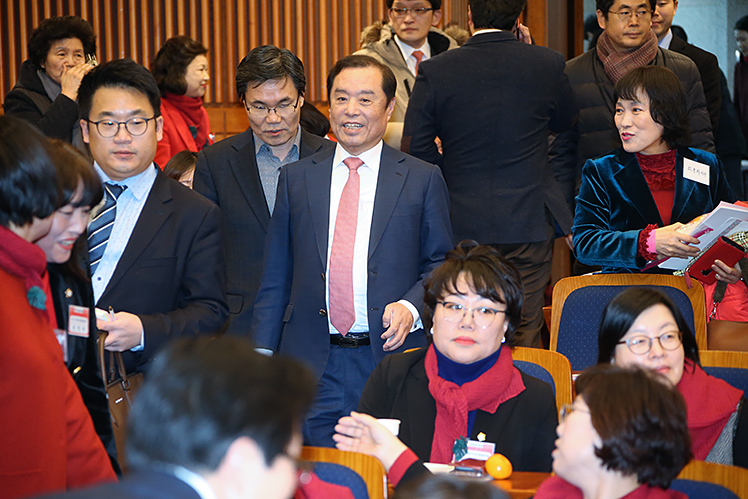 제목 노출 영역입니다 이미지