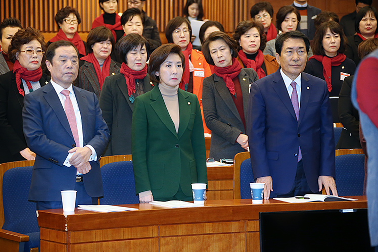 제목 노출 영역입니다 이미지