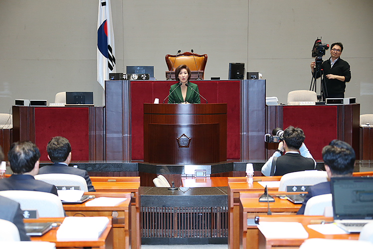 제목 노출 영역입니다 이미지