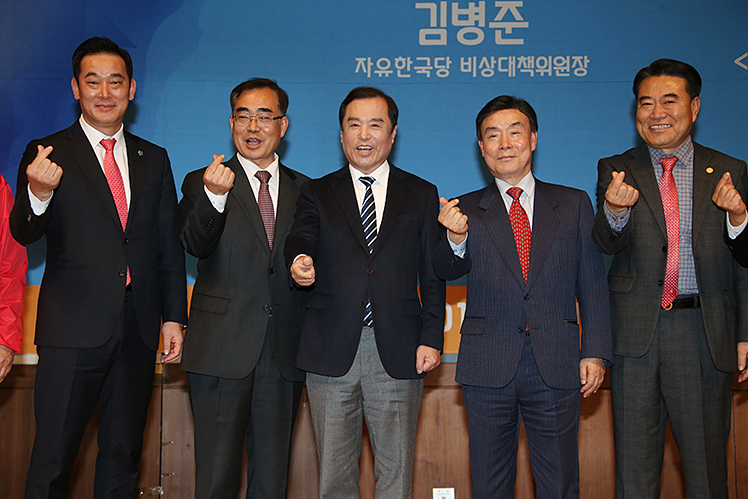제목 노출 영역입니다 이미지