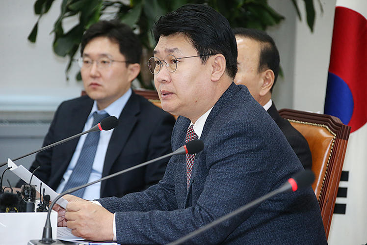제목 노출 영역입니다 이미지