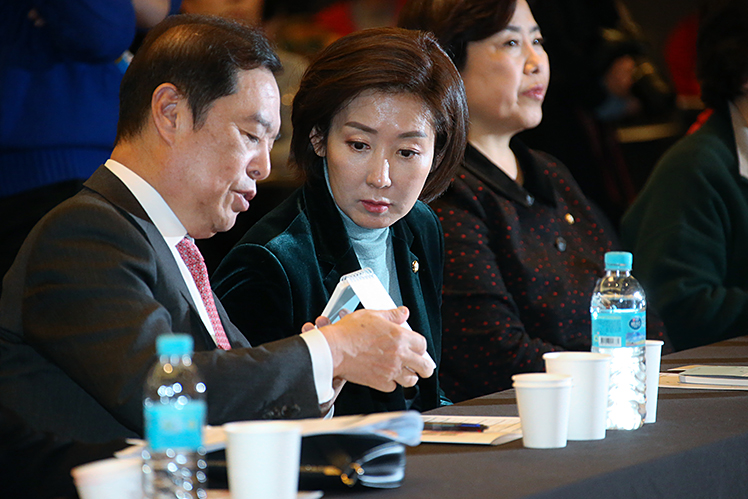 제목 노출 영역입니다 이미지