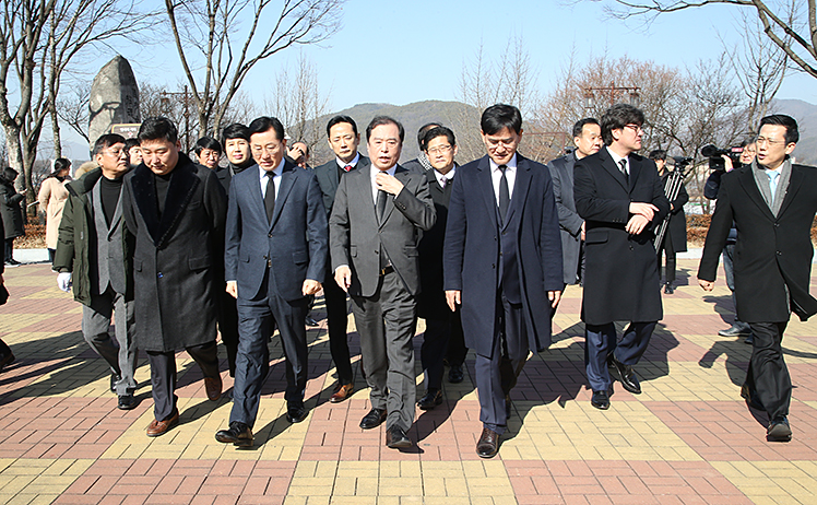 제목 노출 영역입니다 이미지