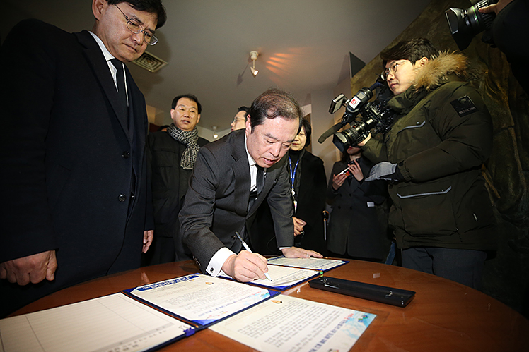 제목 노출 영역입니다 이미지