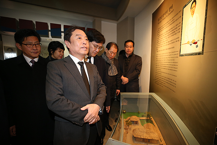 제목 노출 영역입니다 이미지