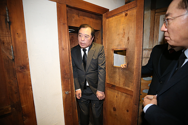 제목 노출 영역입니다 이미지
