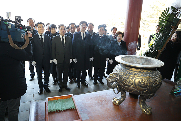 제목 노출 영역입니다 이미지
