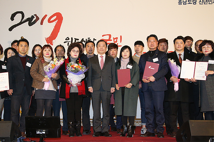 제목 노출 영역입니다 이미지