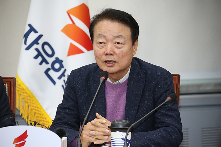 제목 노출 영역입니다 이미지