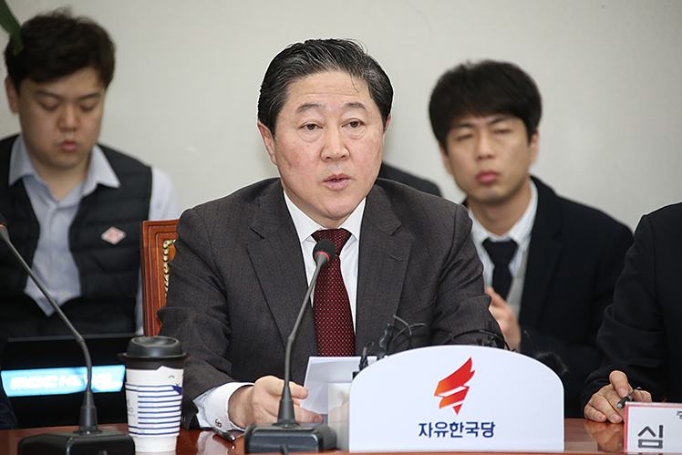 제목 노출 영역입니다 이미지