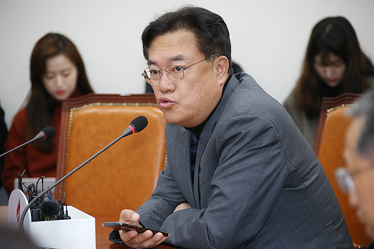 제목 노출 영역입니다 이미지