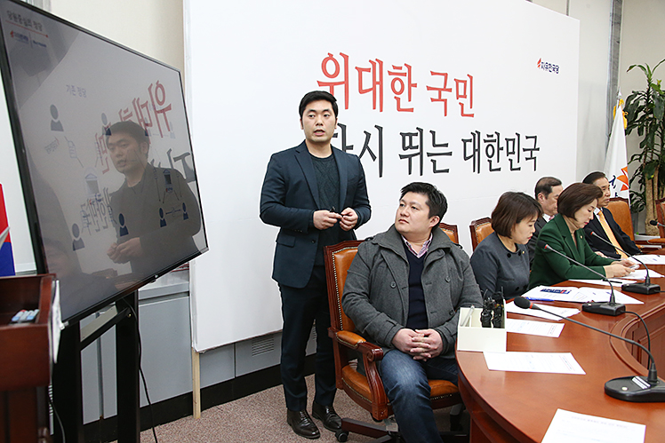제목 노출 영역입니다 이미지