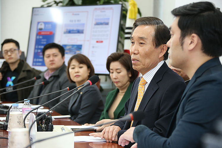 제목 노출 영역입니다 이미지