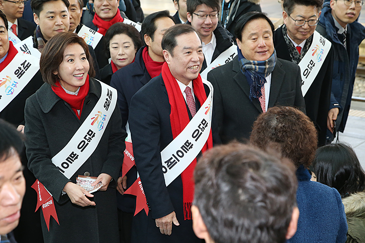 제목 노출 영역입니다 이미지