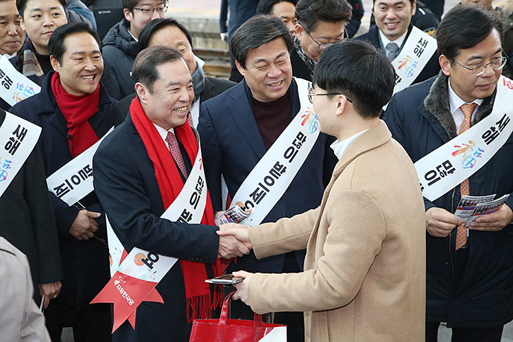 제목 노출 영역입니다 이미지