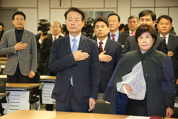 제목 노출 영역입니다 이미지