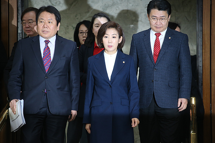 제목 노출 영역입니다 이미지