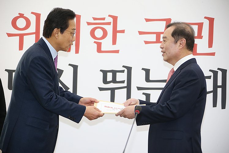 제목 노출 영역입니다 이미지