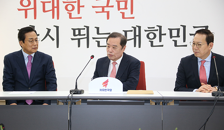 제목 노출 영역입니다 이미지
