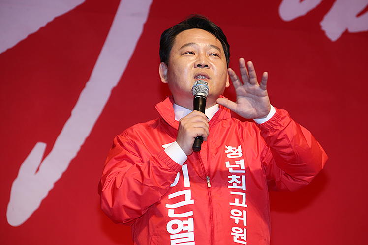 제목 노출 영역입니다 이미지