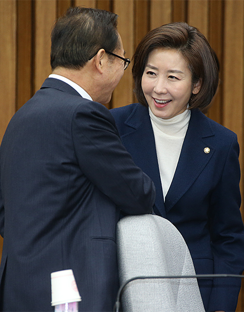 제목 노출 영역입니다 이미지