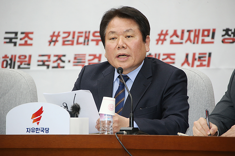 제목 노출 영역입니다 이미지