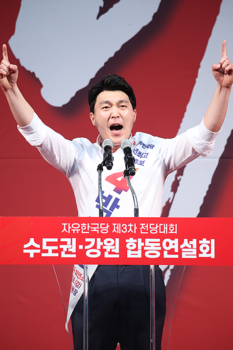 제목 노출 영역입니다 이미지