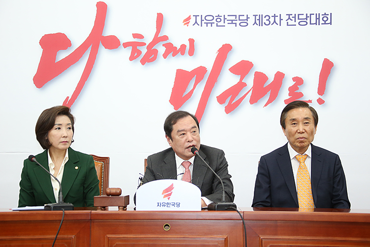 제목 노출 영역입니다 이미지