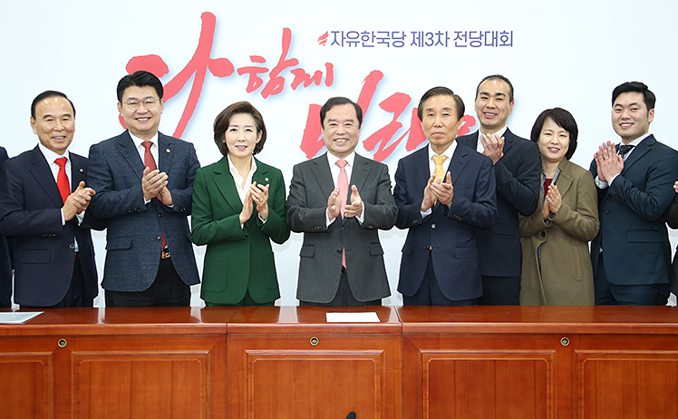 제목 노출 영역입니다 이미지