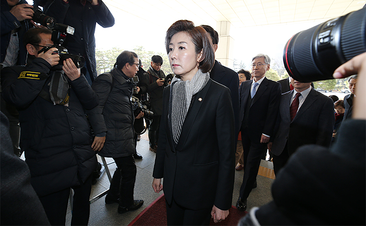 제목 노출 영역입니다 이미지