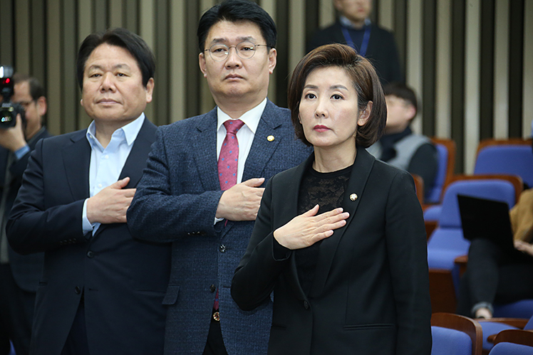 제목 노출 영역입니다 이미지
