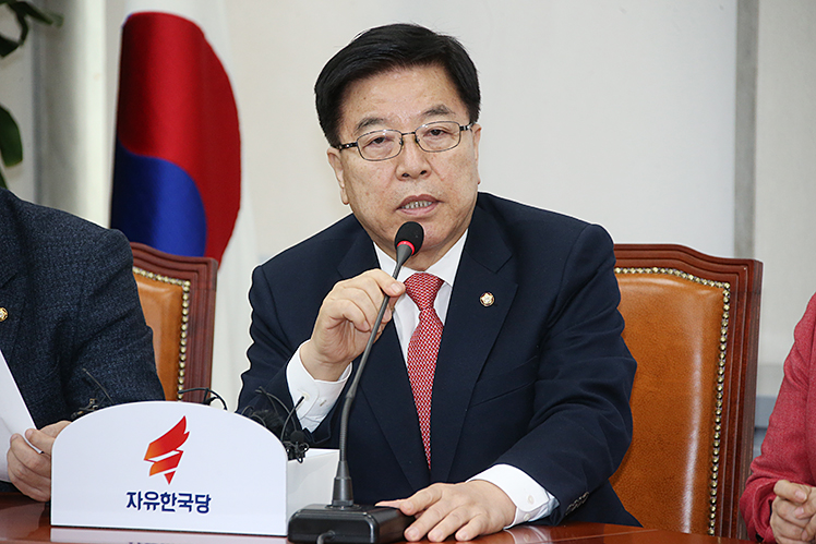 제목 노출 영역입니다 이미지