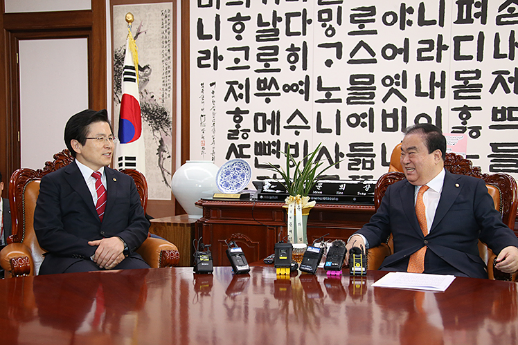 제목 노출 영역입니다 이미지
