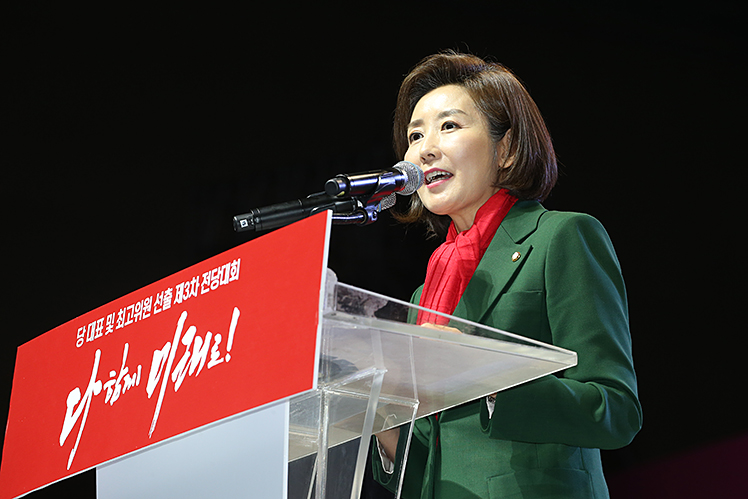 제목 노출 영역입니다 이미지
