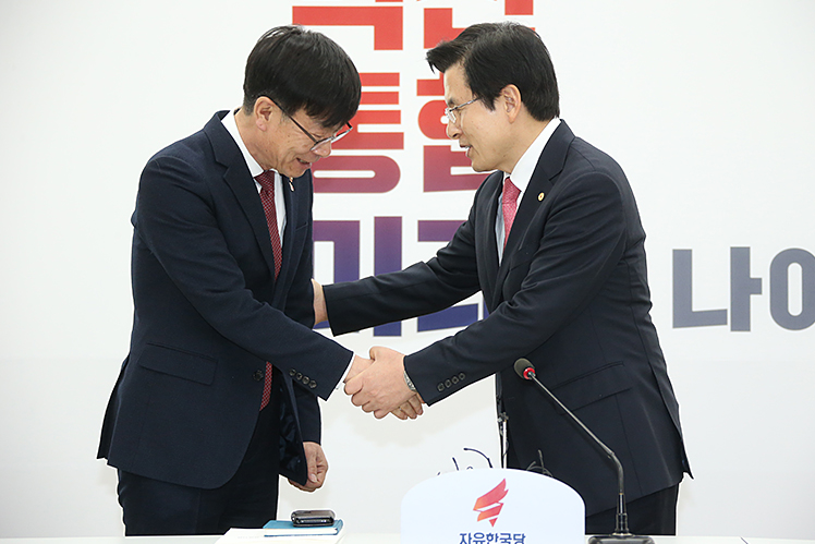 제목 노출 영역입니다 이미지