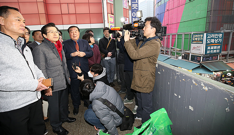 제목 노출 영역입니다 이미지